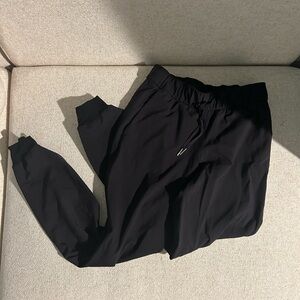 Lululemon joggers size 4